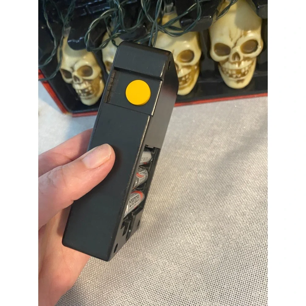 Musical Blinking Skull Halloween Lights‎ Collectible Decorative Gemmy